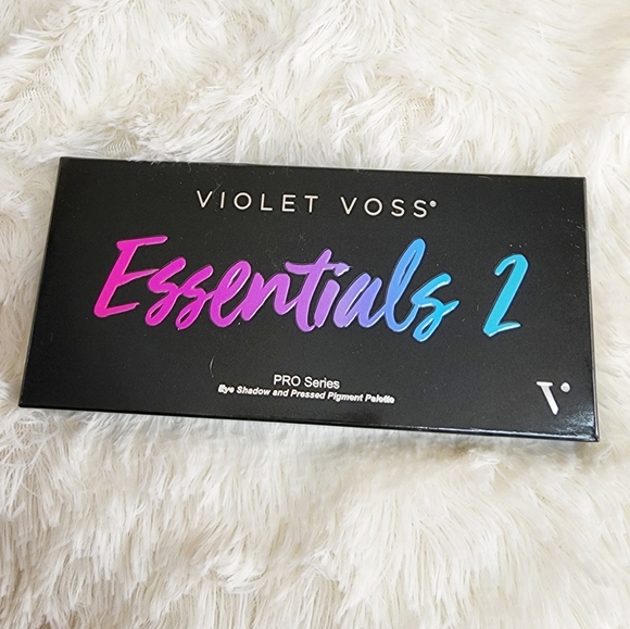 Violet Voss * Essentials 2 Palette * NEW * - Picture 4 of 7